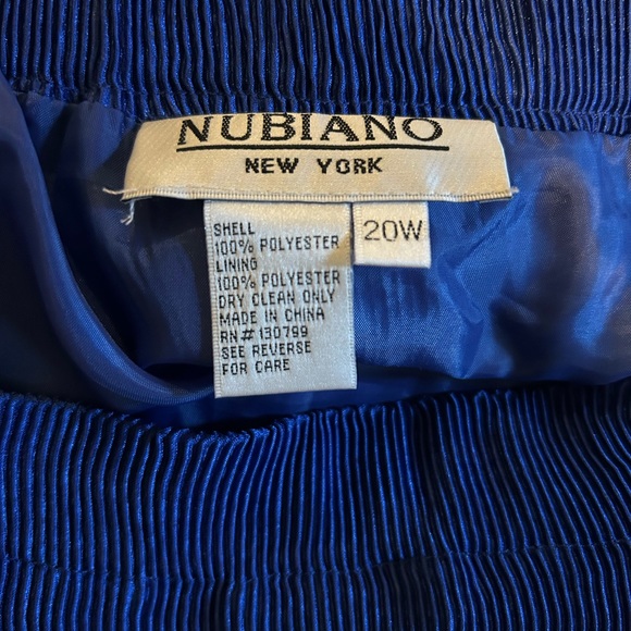 Women’s NUBIANO New York 3 pc Ruffled Satin Suit Size 20W (Very good condition) - Picture 6 of 10